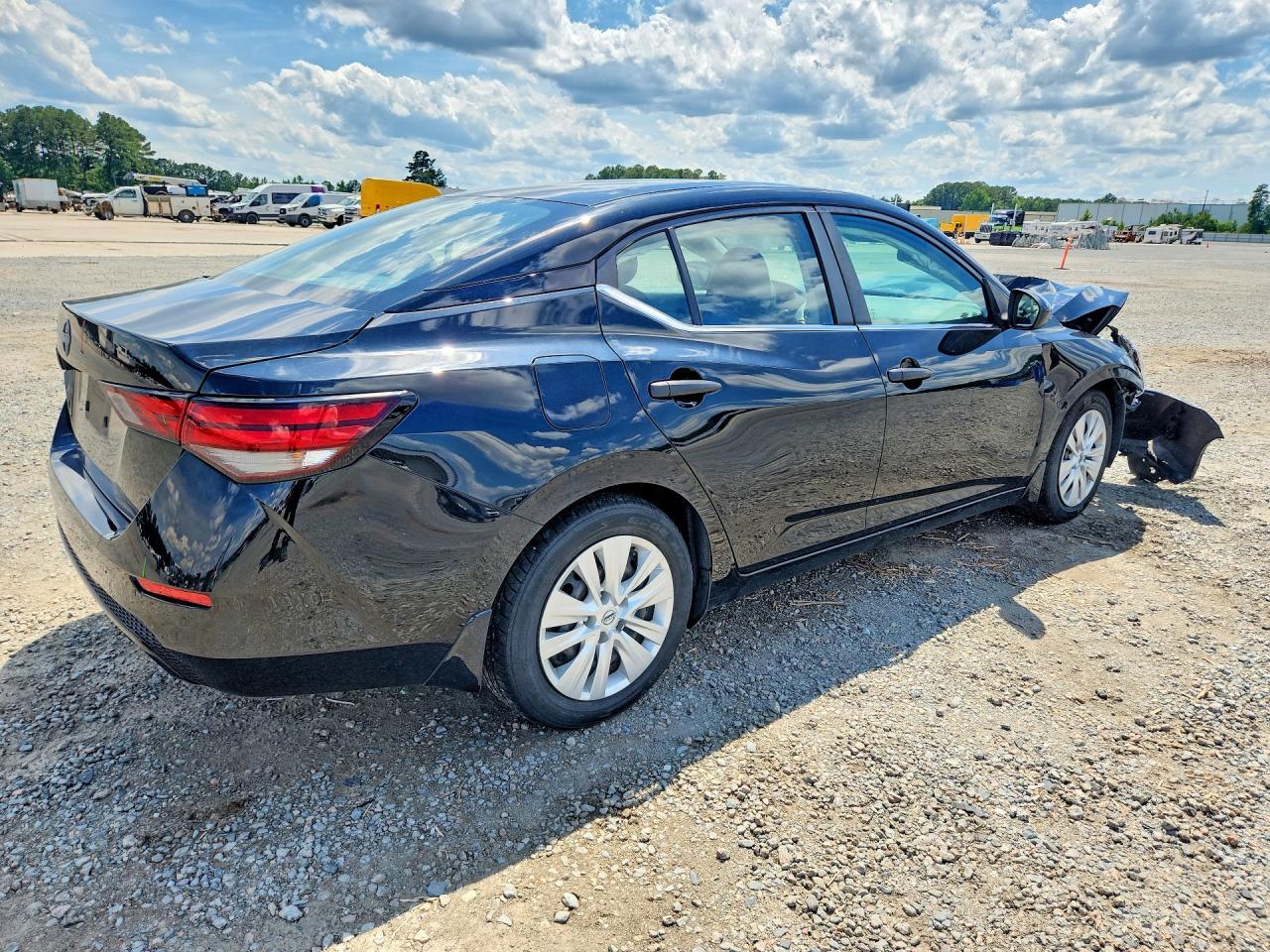 2024 Nissan Sentra S - zdjęcie 3