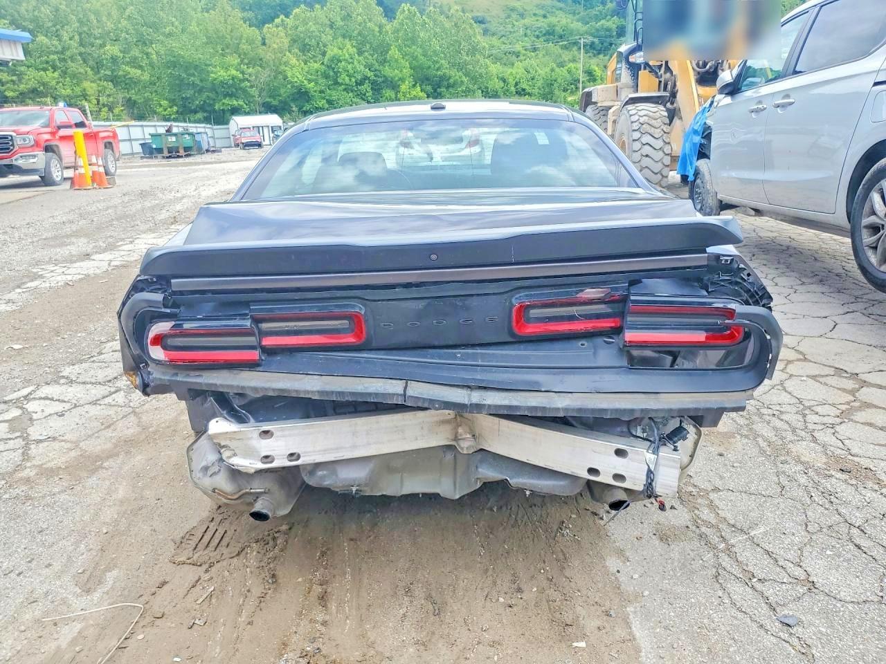2022 Dodge Challenger Sxt - zdjęcie 6