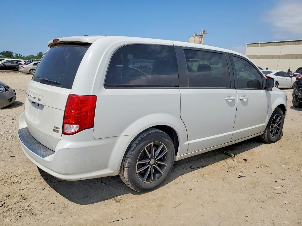 2019 Dodge Grand Caravan Gt - zdjęcie 3