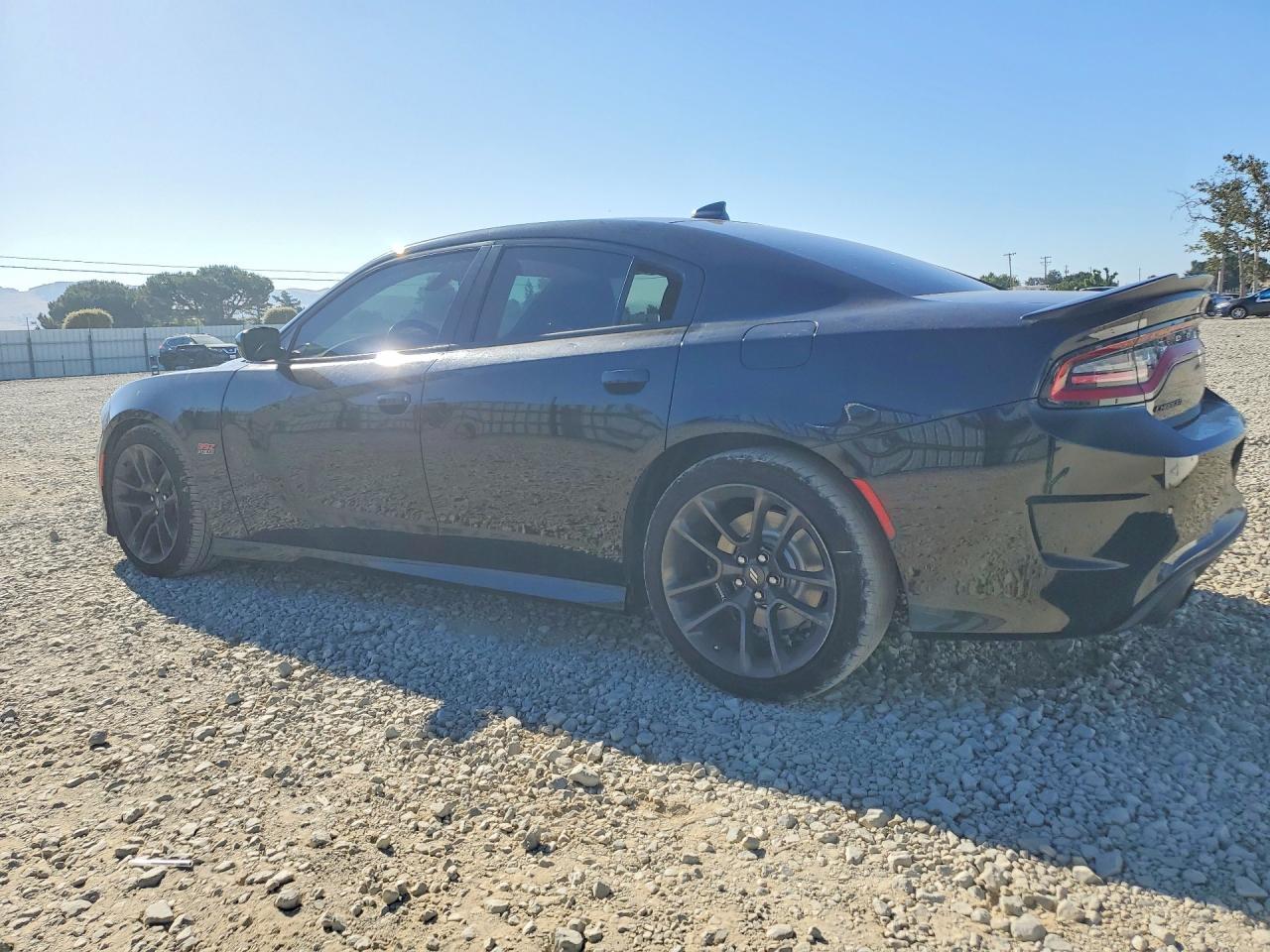 2021 Dodge Charger Scat Pack - zdjęcie 2