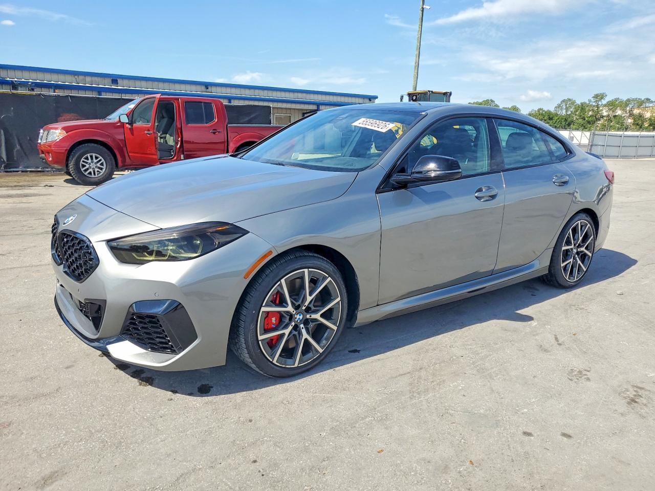 2024 BMW M235Xi - zdjęcie główne