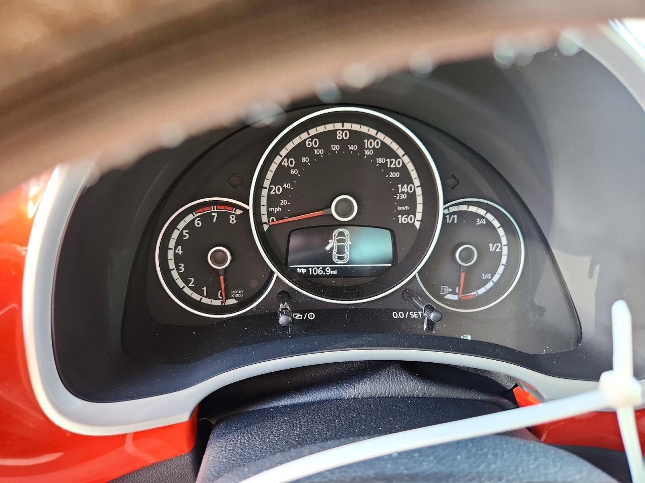 2016 Volkswagen Beetle 1.8T Se - zdjęcie 9