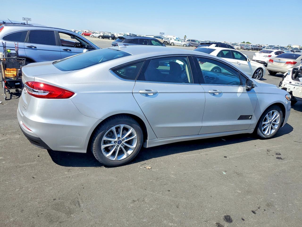 2019 Ford Fusion Se - zdjęcie 3