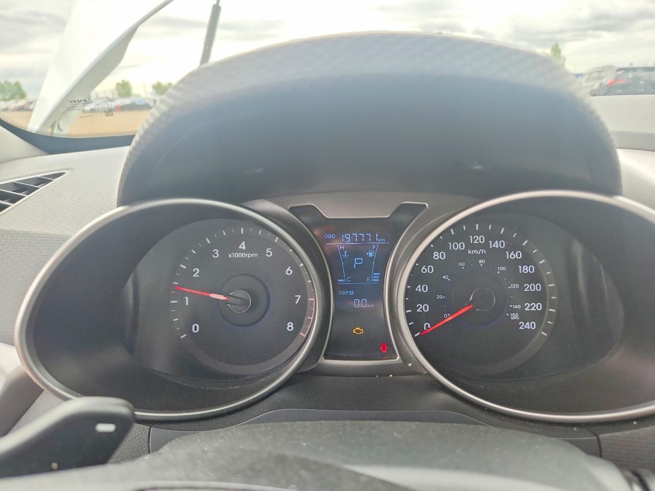2016 Hyundai Veloster Base - zdjęcie 9