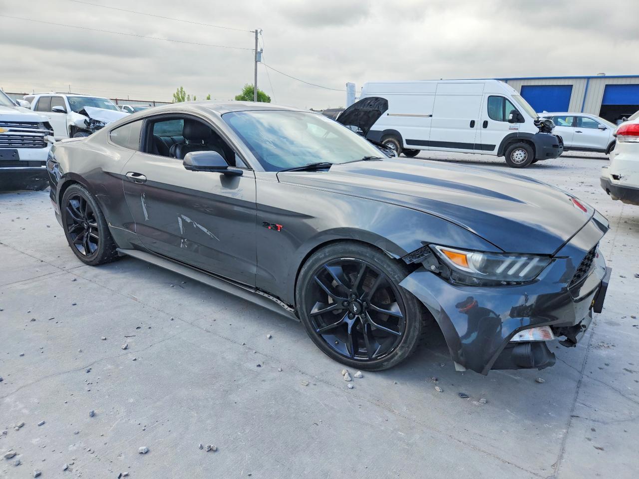 2016 Ford Mustang - zdjęcie 4