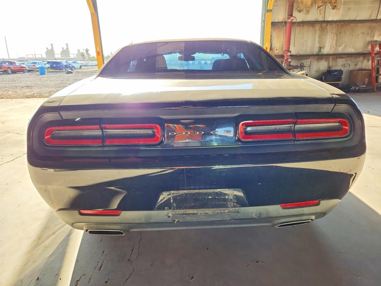 2016 Dodge Challenger Sxt - zdjęcie 6