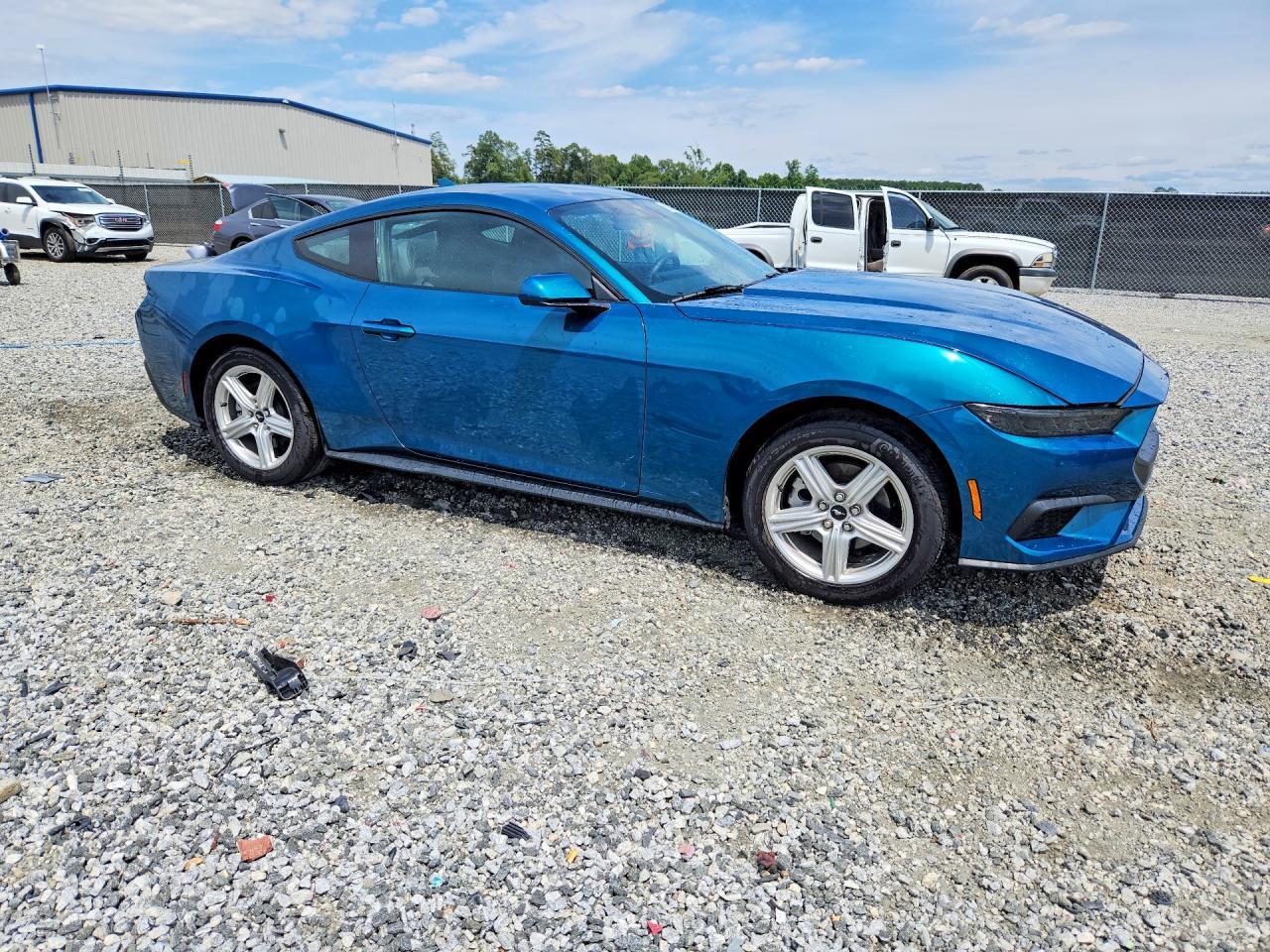 2026 Ford Mustang - zdjęcie 4