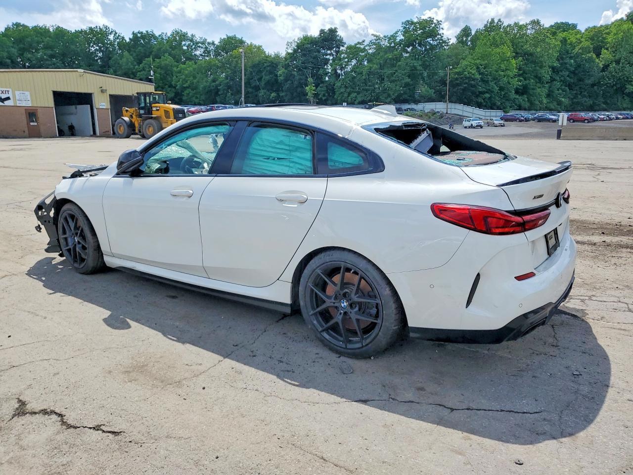 2020 BMW M235Xi - zdjęcie 2