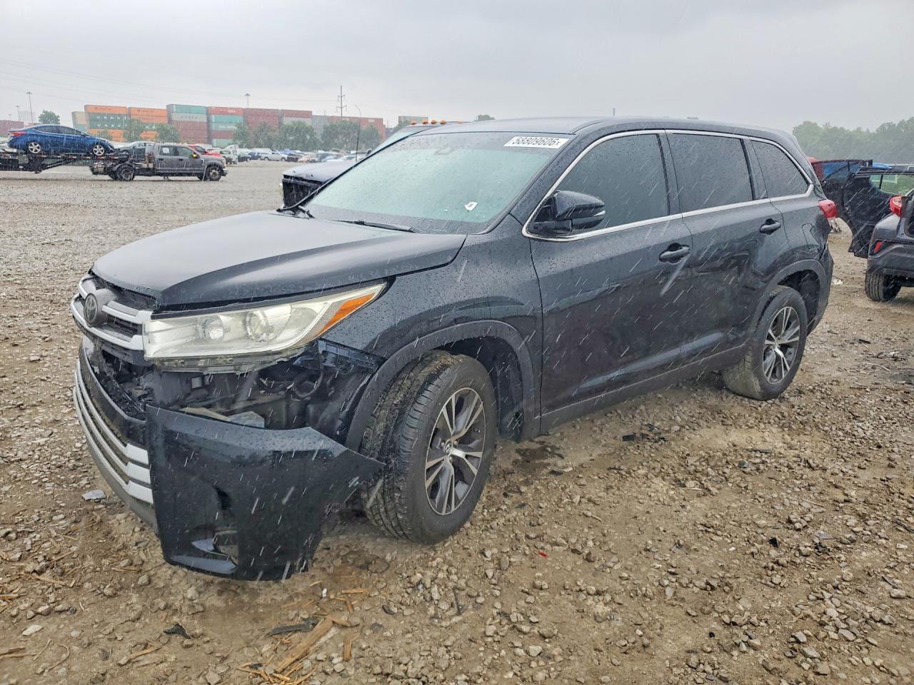2019 Toyota Highlander Le - zdjęcie główne
