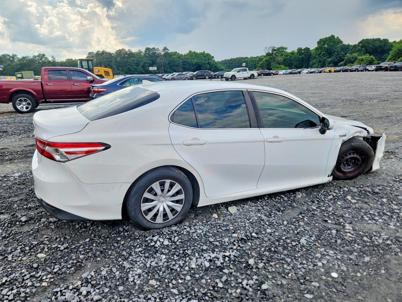 2019 Toyota Camry Hybrid Le - zdjęcie 3