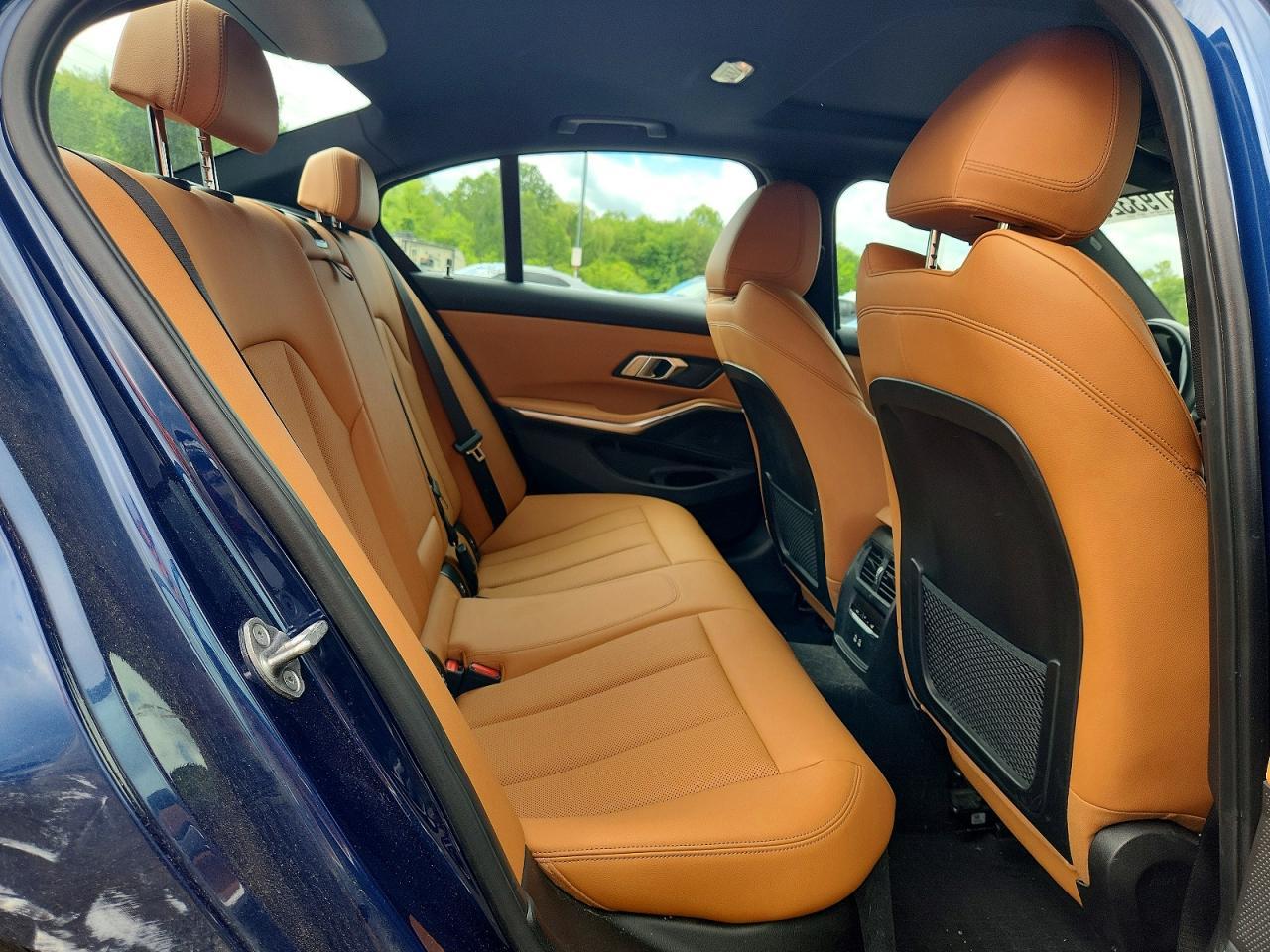 2022 BMW 330Xi - zdjęcie 10