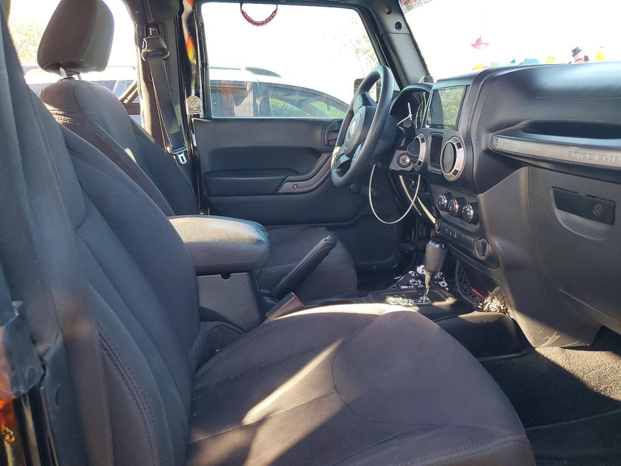 2013 Jeep Wrangler Sport - zdjęcie 13