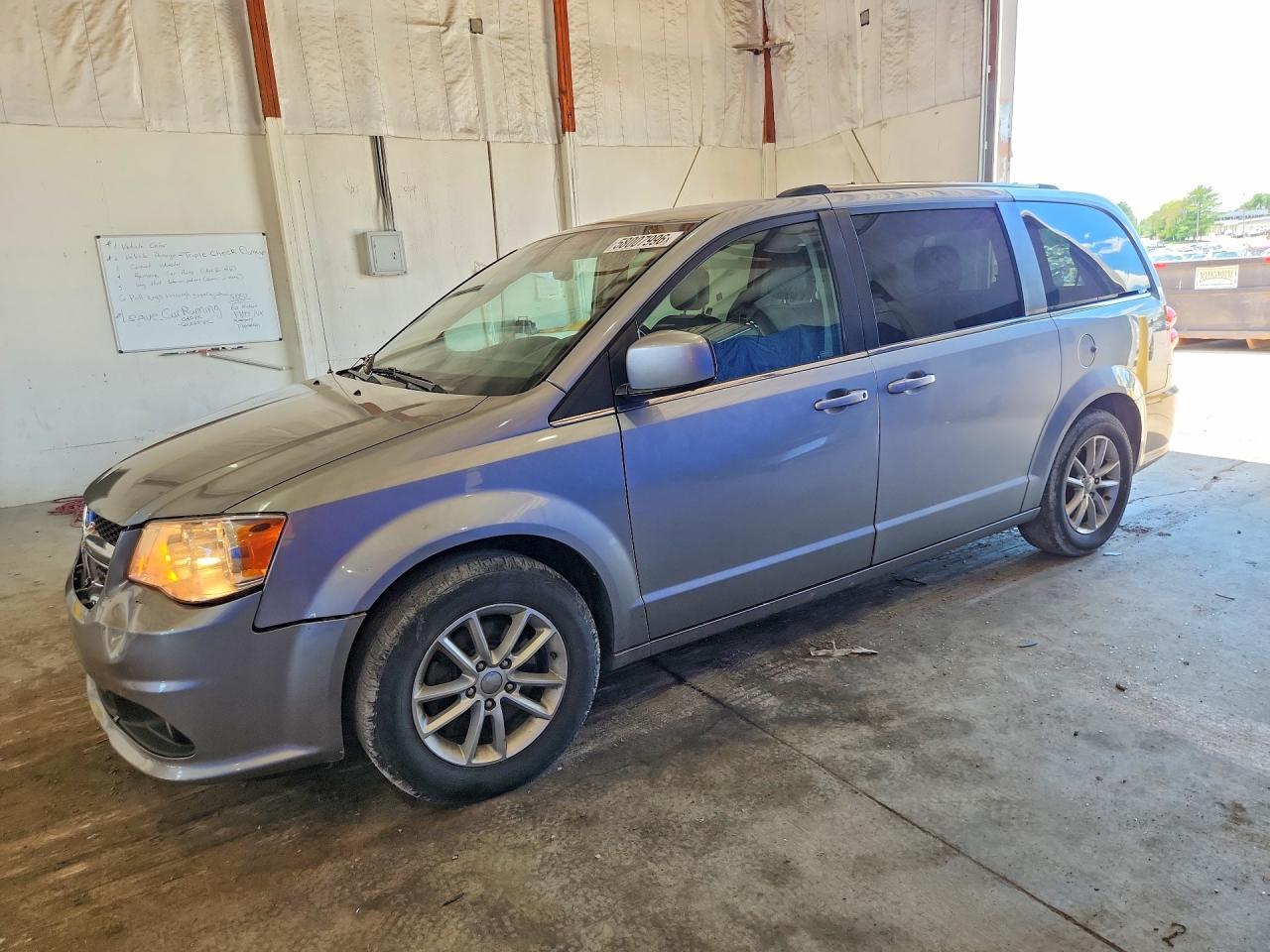 2019 Dodge Grand Caravan Sxt - zdjęcie główne