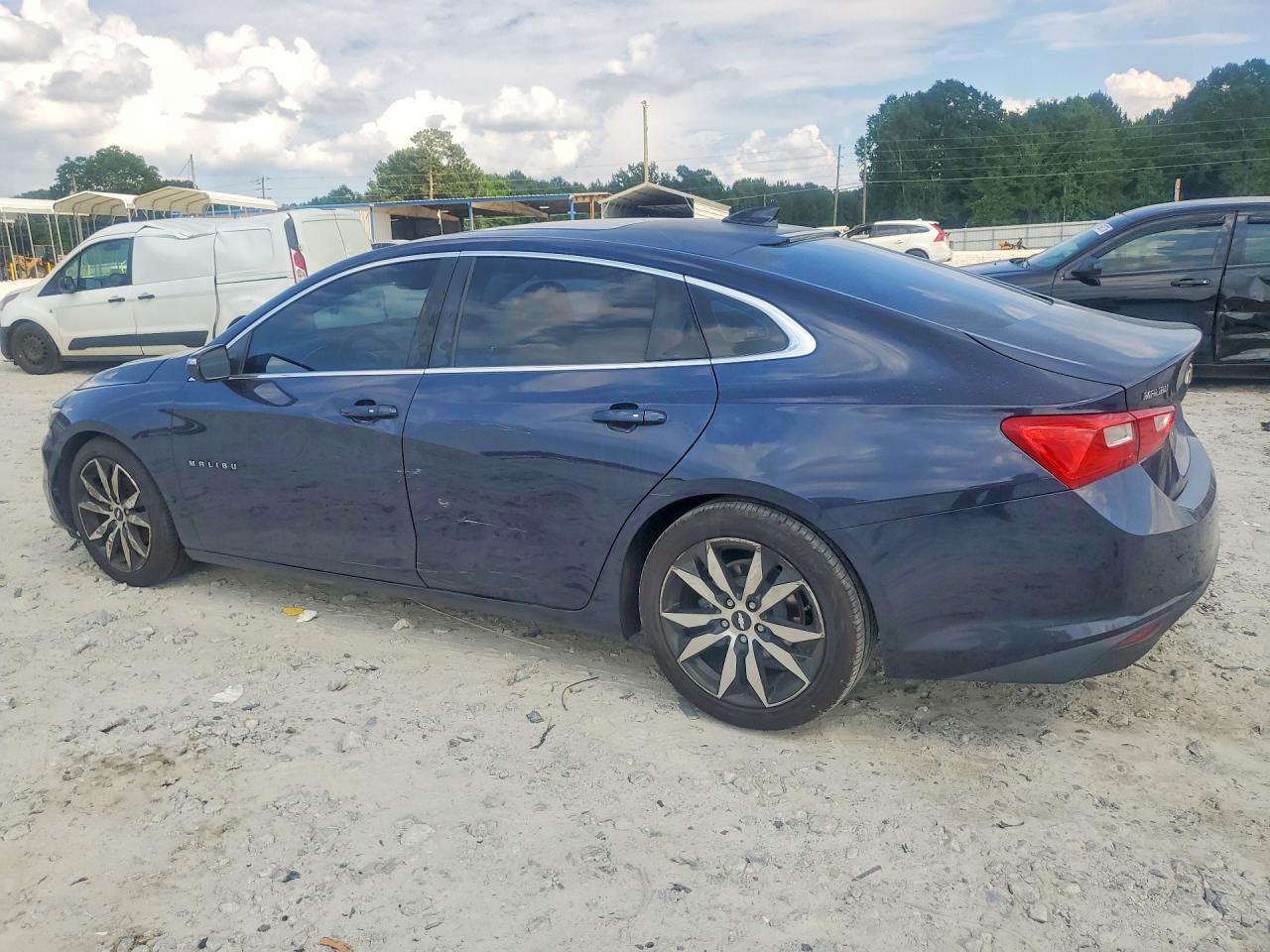 2017 Chevrolet Malibu Lt - zdjęcie 2