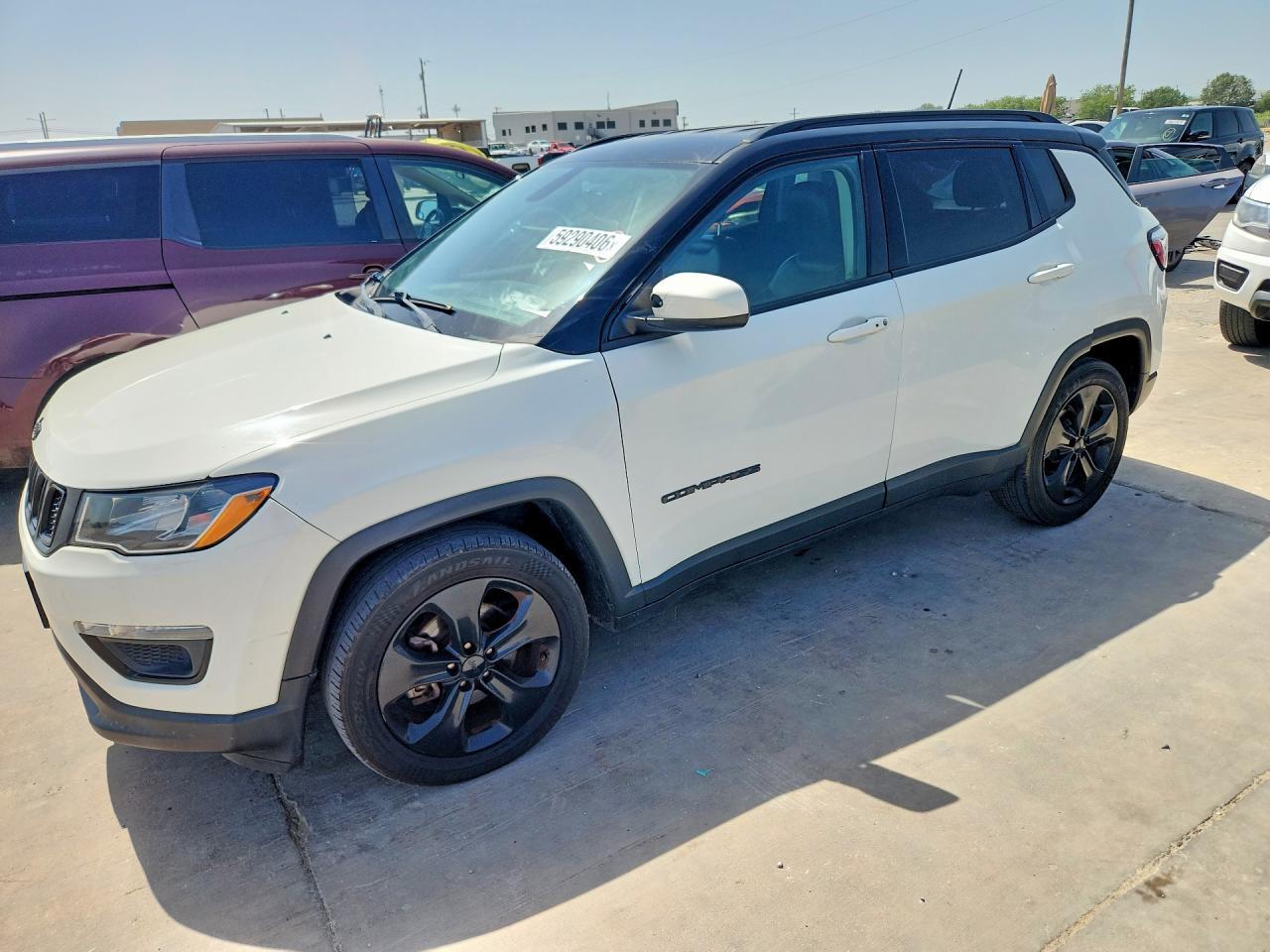 2020 Jeep Compass Latitude - zdjęcie główne