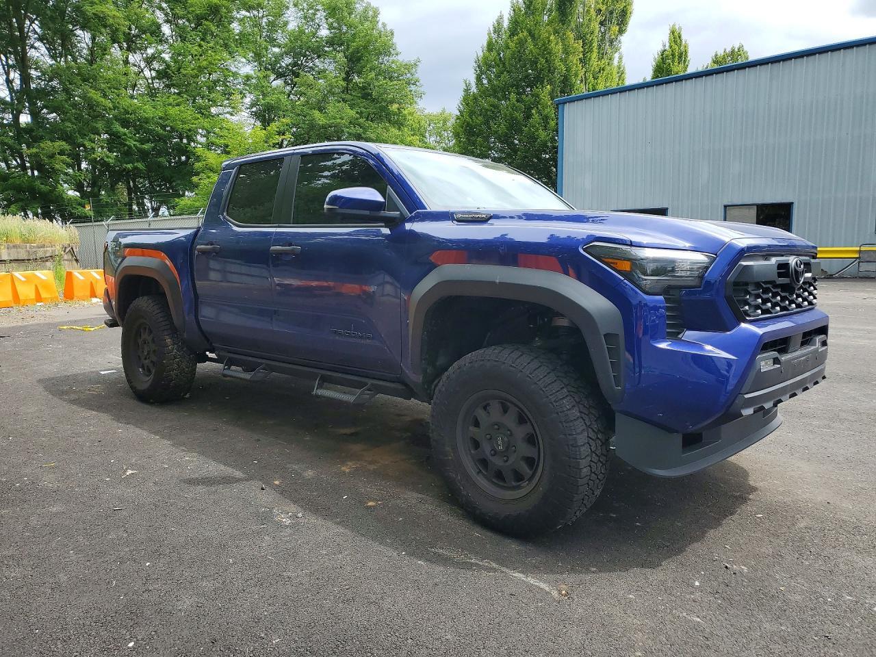 2025 Toyota Tacoma Double Cab - zdjęcie 4