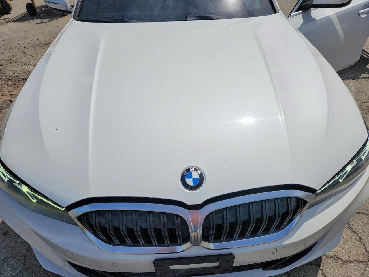 2024 BMW Seria 3 330i - zdjęcie 11