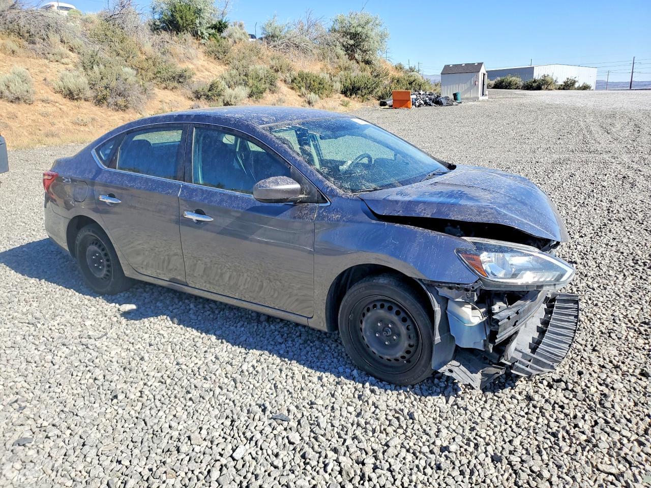 2018 Nissan Sentra S - zdjęcie 4