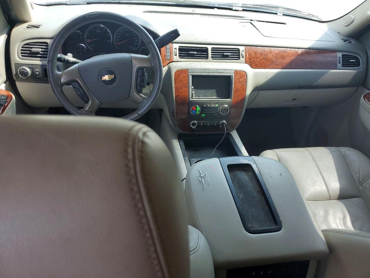 2013 Chevrolet Tahoe C1500 Lt - zdjęcie 8