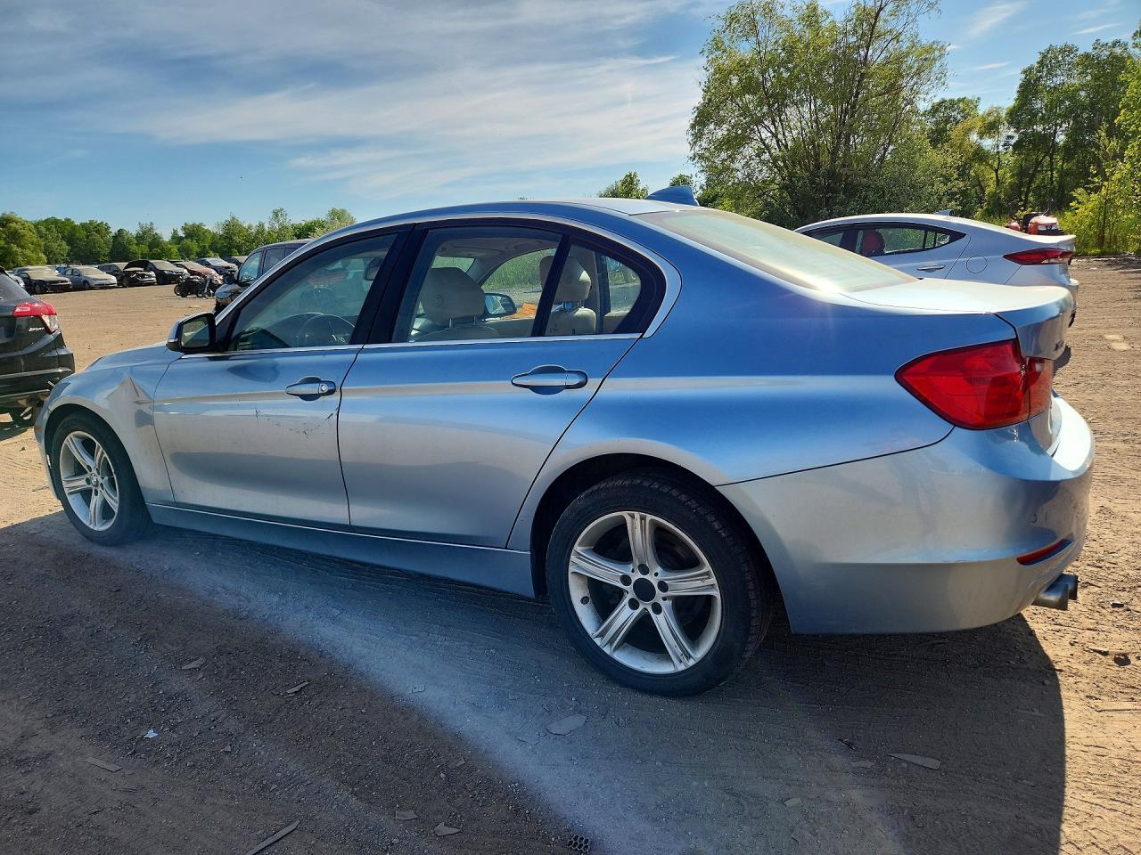 2015 BMW Seria 3 328i - zdjęcie 2