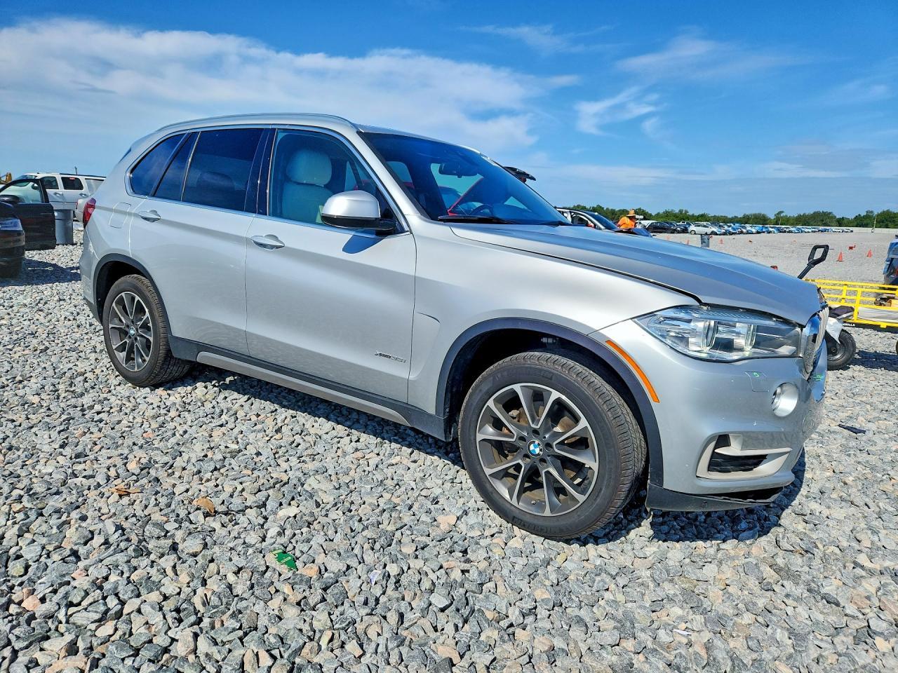 2017 BMW X5 xDrive35I - zdjęcie 4