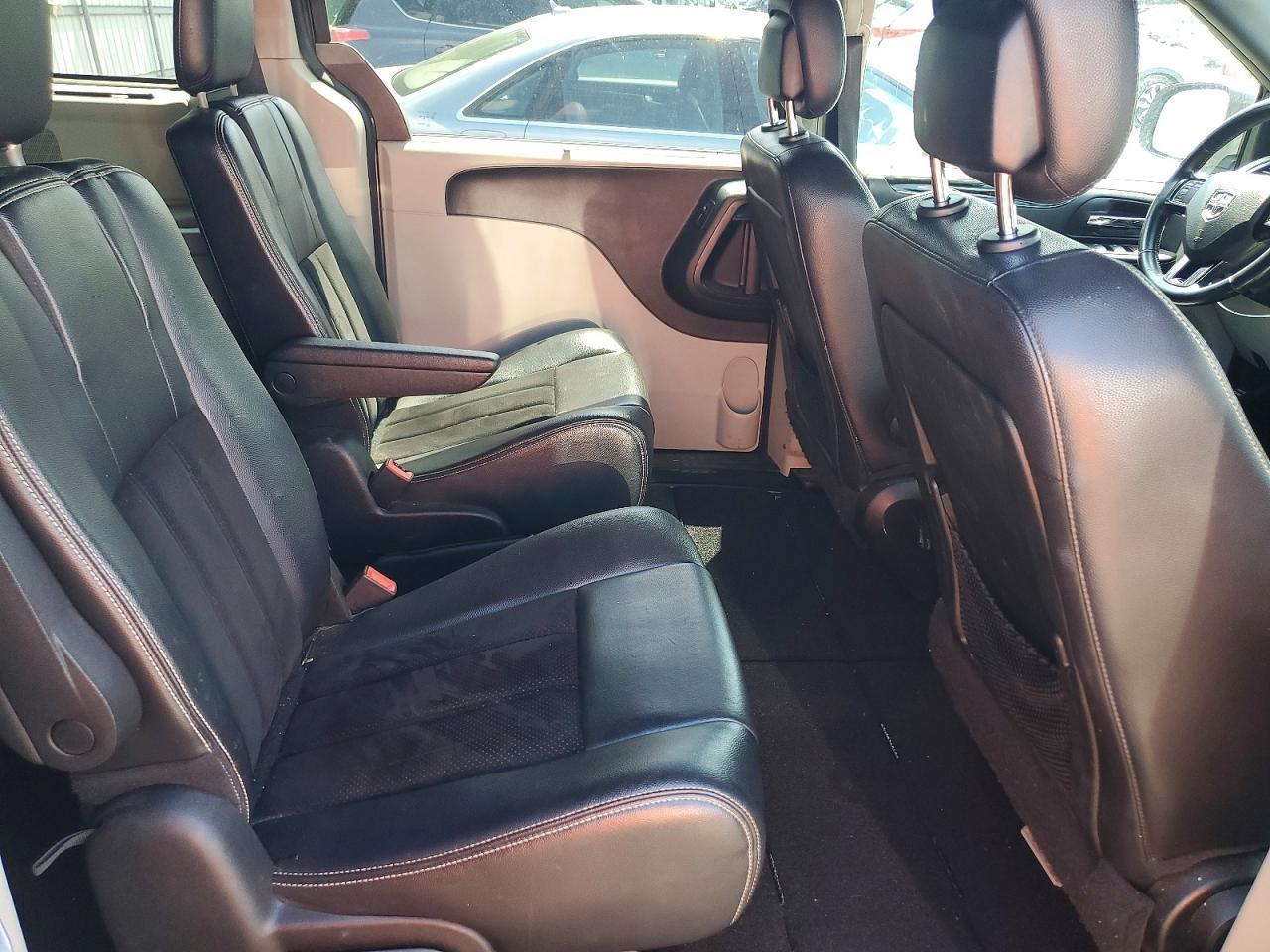 2016 Dodge Grand Caravan Sxt - zdjęcie 11