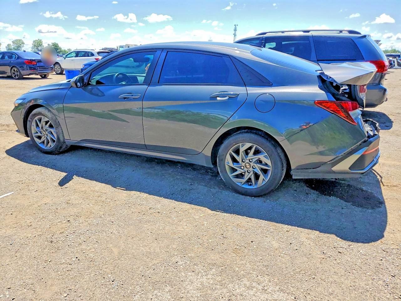 2025 Hyundai Elantra Sel Sport - zdjęcie 2