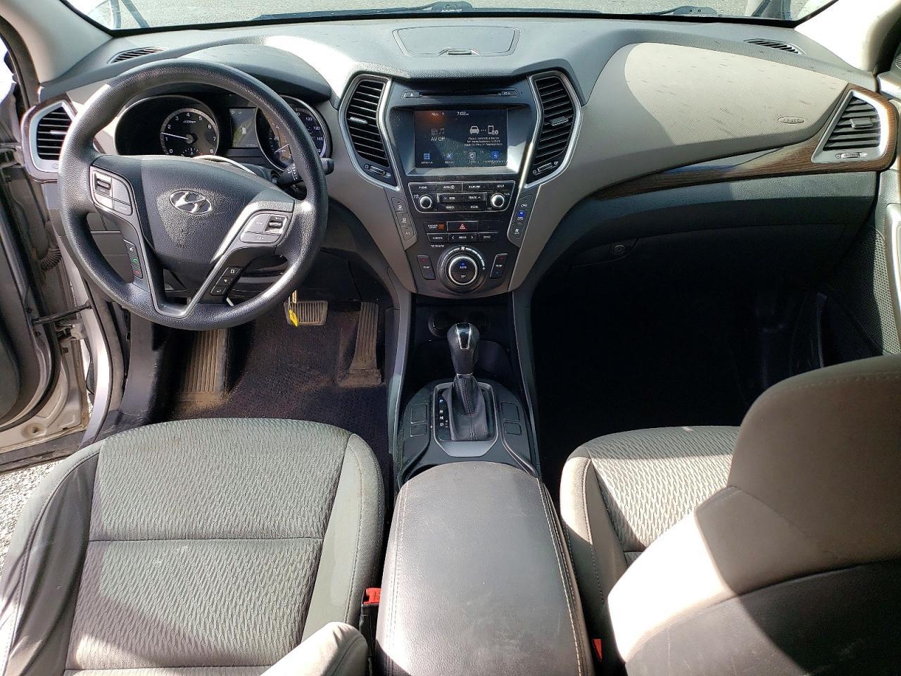 2017 Hyundai Santa Fe Se - zdjęcie 8