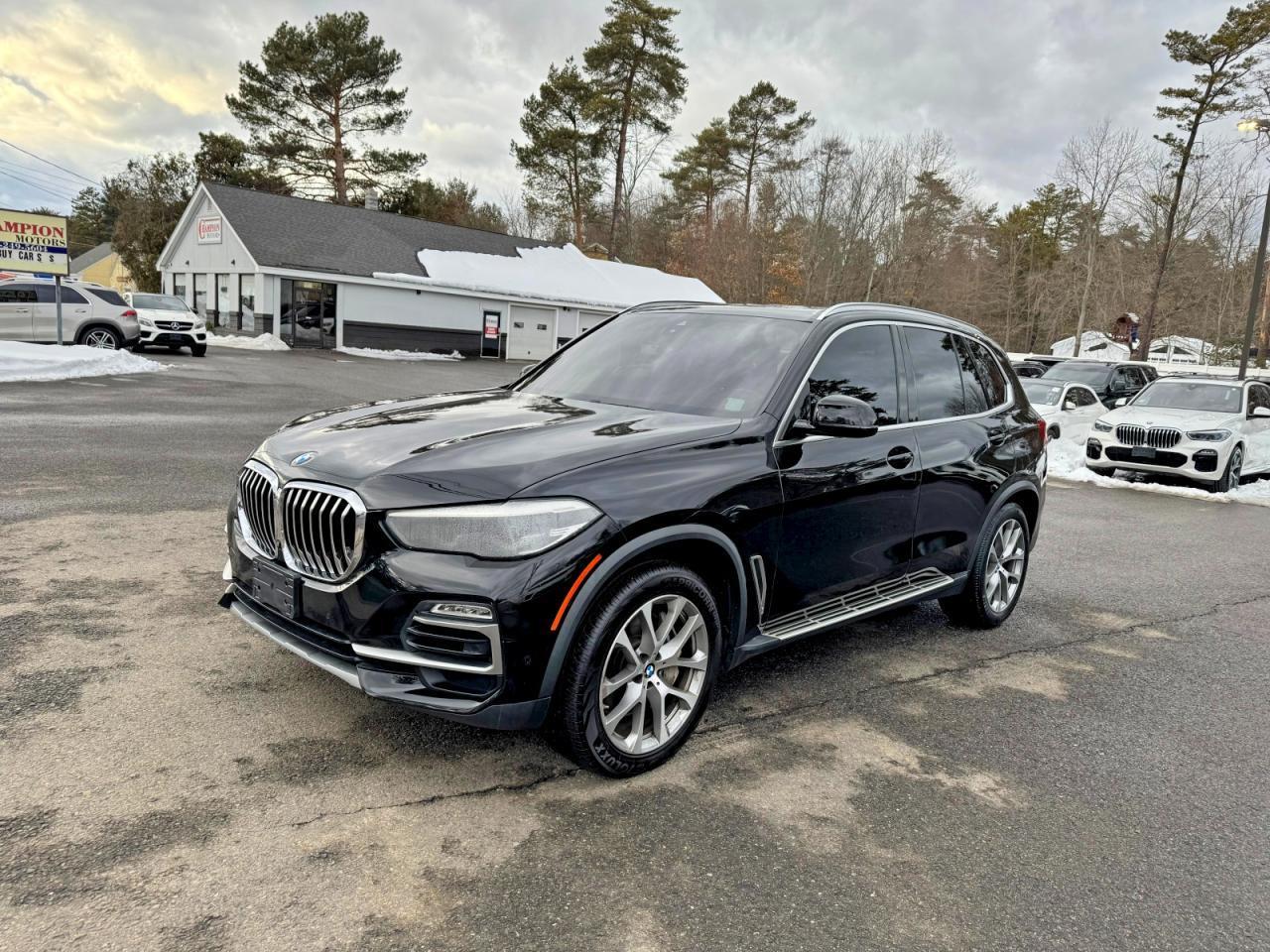 2019 BMW X5 xDrive50I - zdjęcie główne