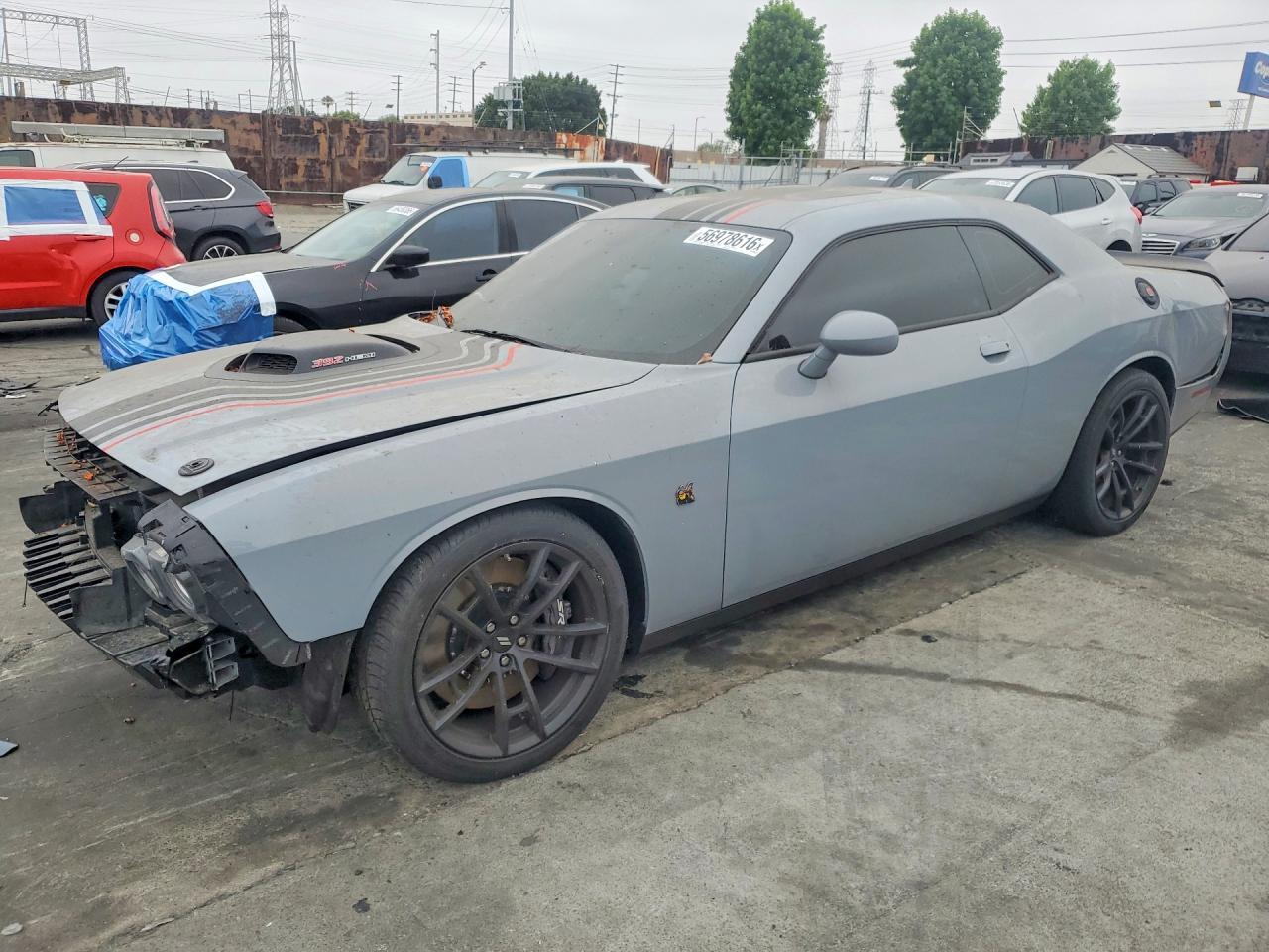 2022 Dodge Challenger R - zdjęcie główne