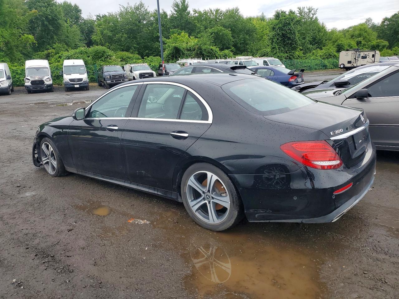 2018 Mercedes-Benz E 300 - zdjęcie 2