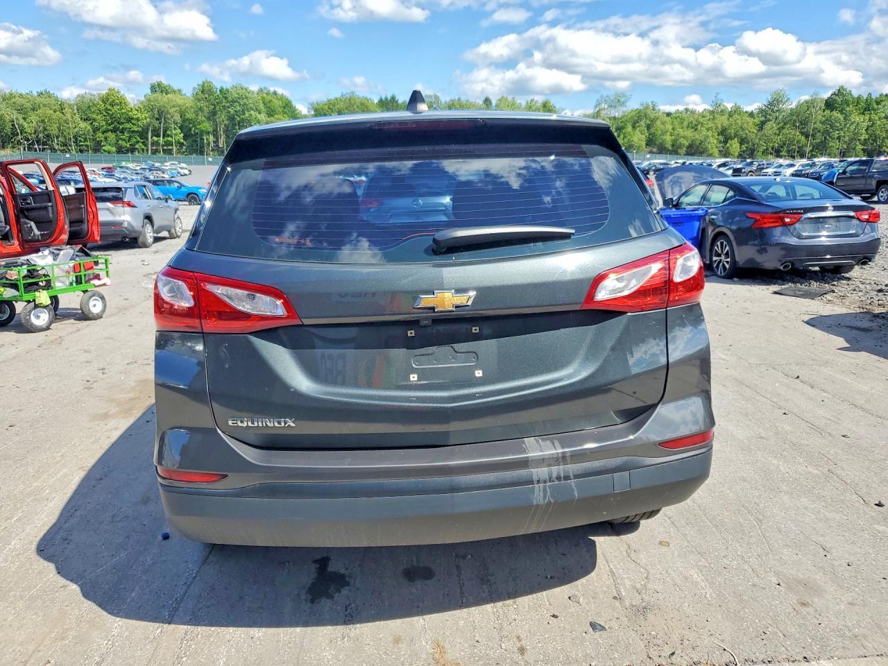 2020 Chevrolet Equinox Ls - zdjęcie 6