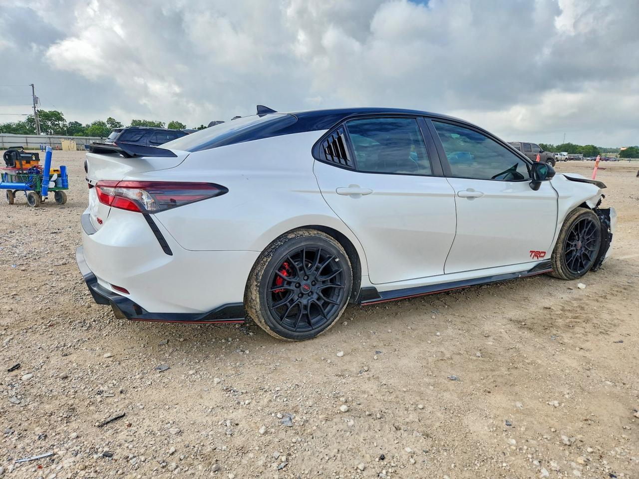 2022 Toyota Camry Trd - zdjęcie 3