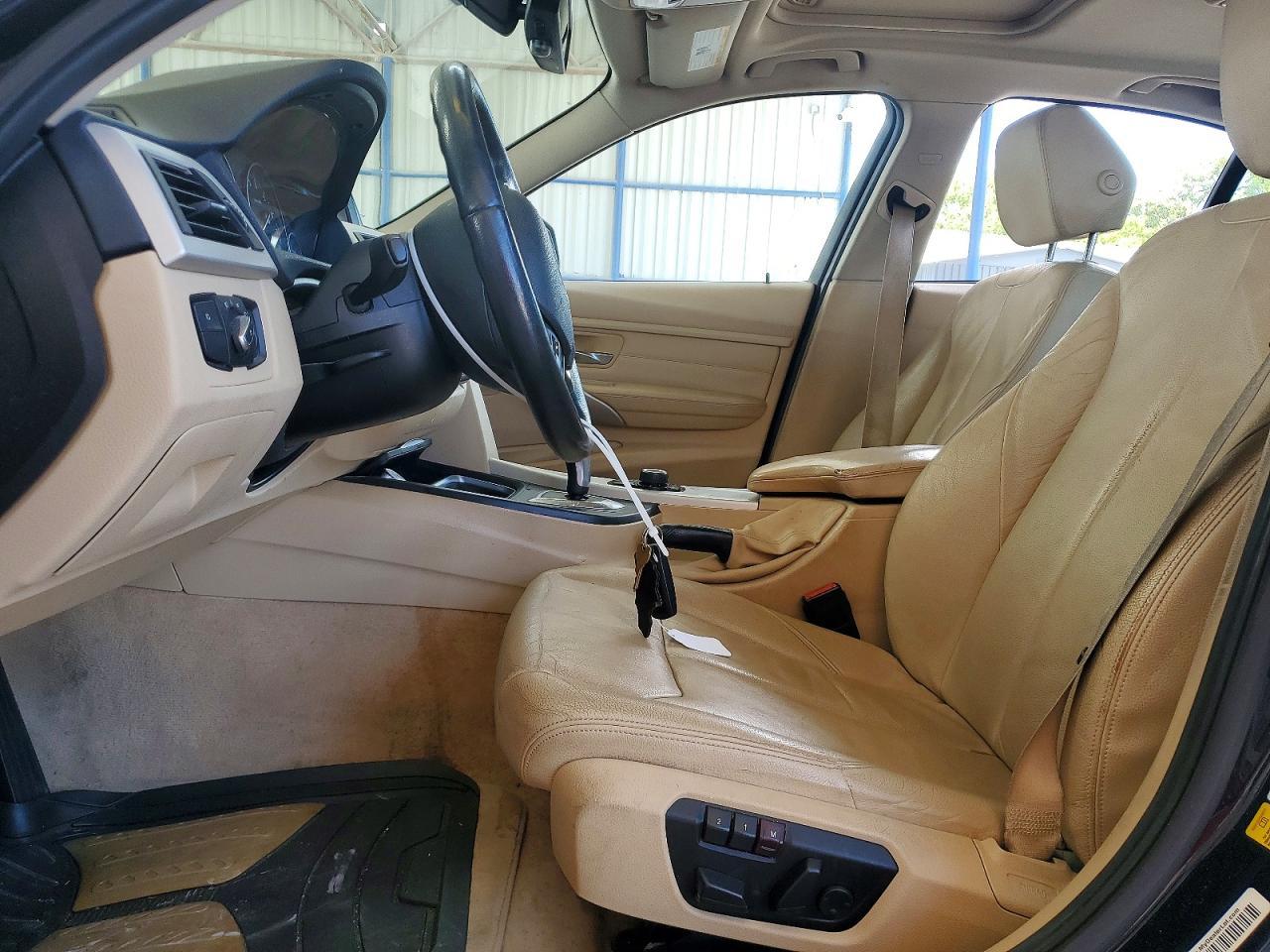 2014 BMW 320 I - zdjęcie 7