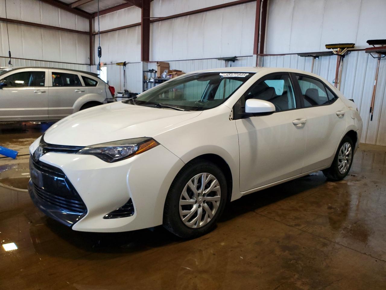 2017 Toyota Corolla Le - zdjęcie główne