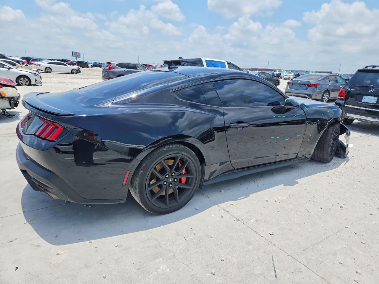 2024 Ford Mustang Gt - zdjęcie 3