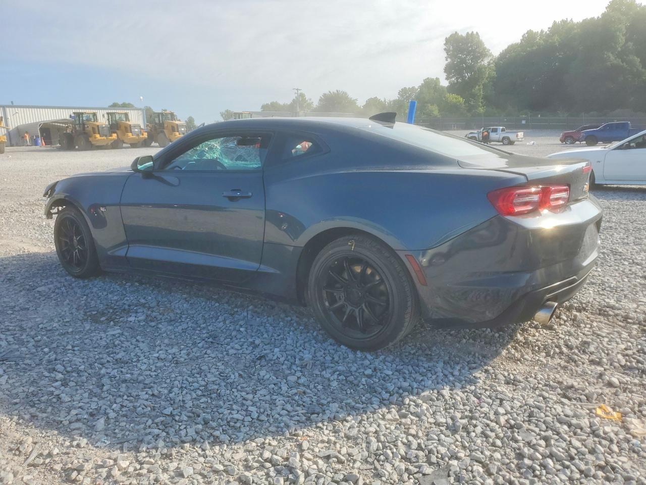 2023 Chevrolet Camaro Ls - zdjęcie 2