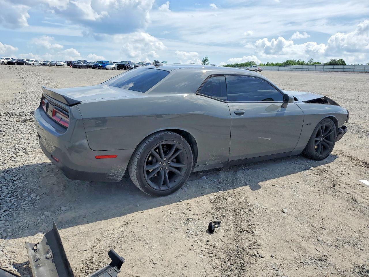 2017 Dodge Challenger R - zdjęcie 3