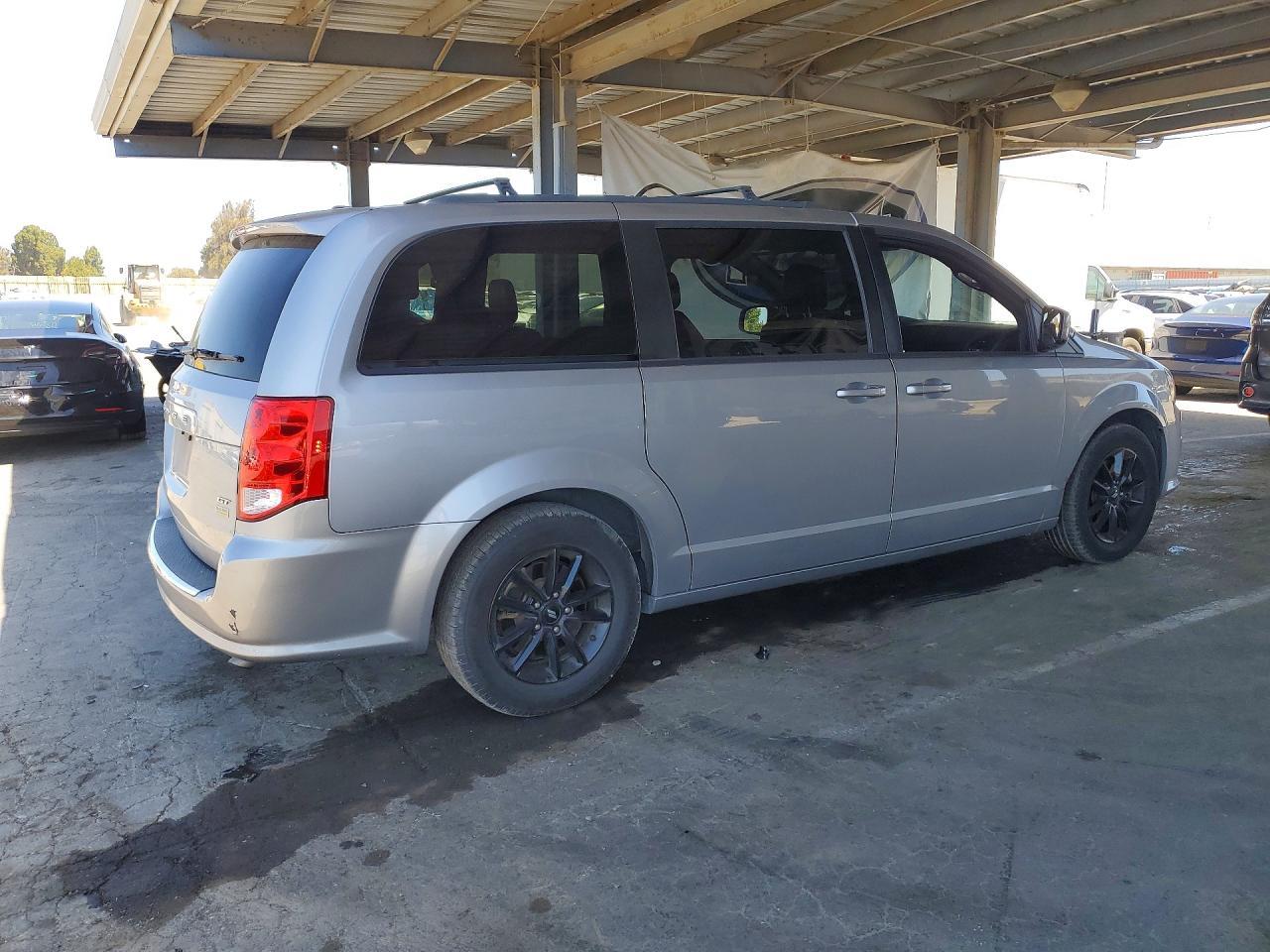 2019 Dodge Grand Caravan Gt - zdjęcie 3