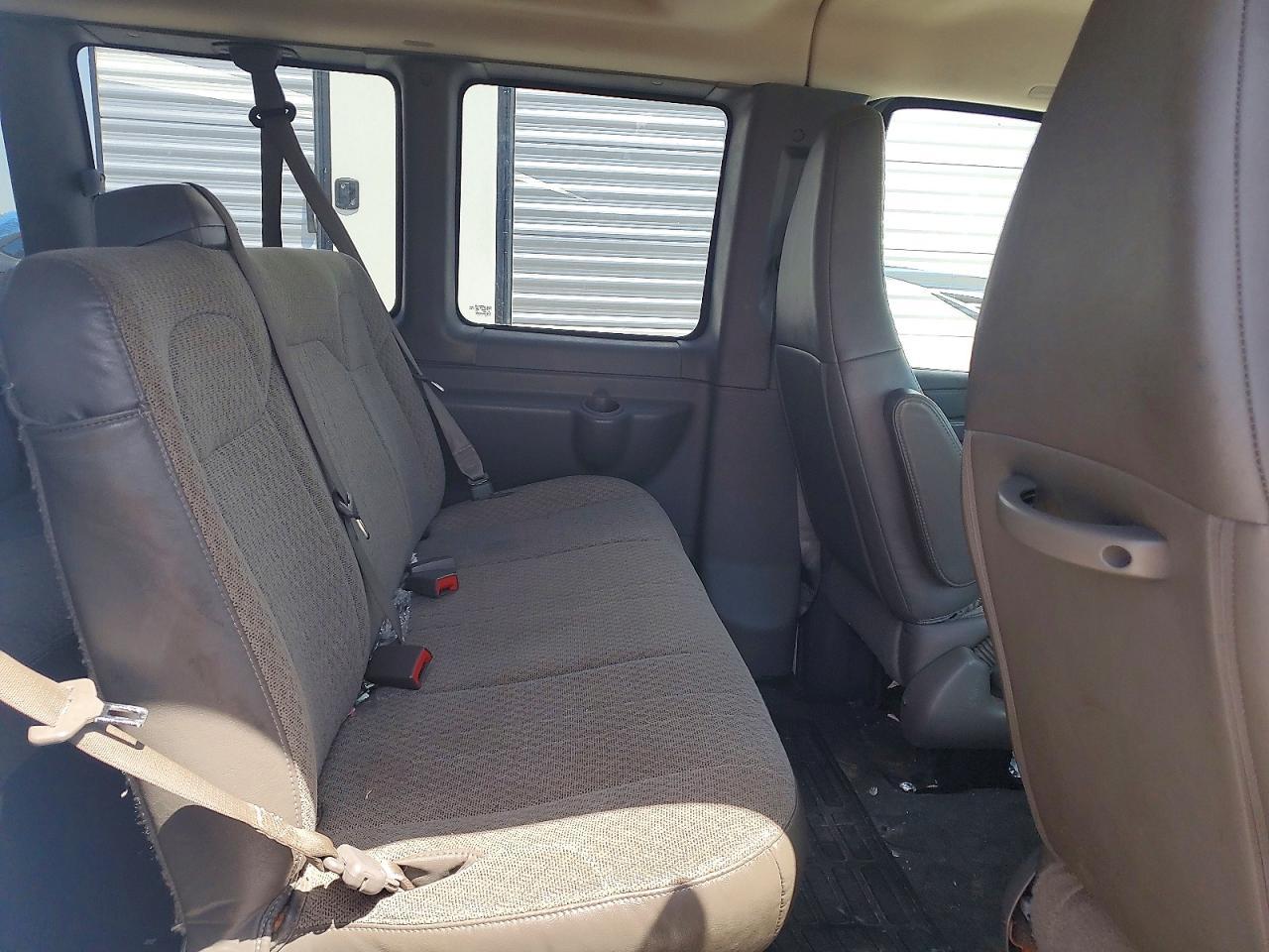 2017 Chevrolet Express G3500 Lt - zdjęcie 11