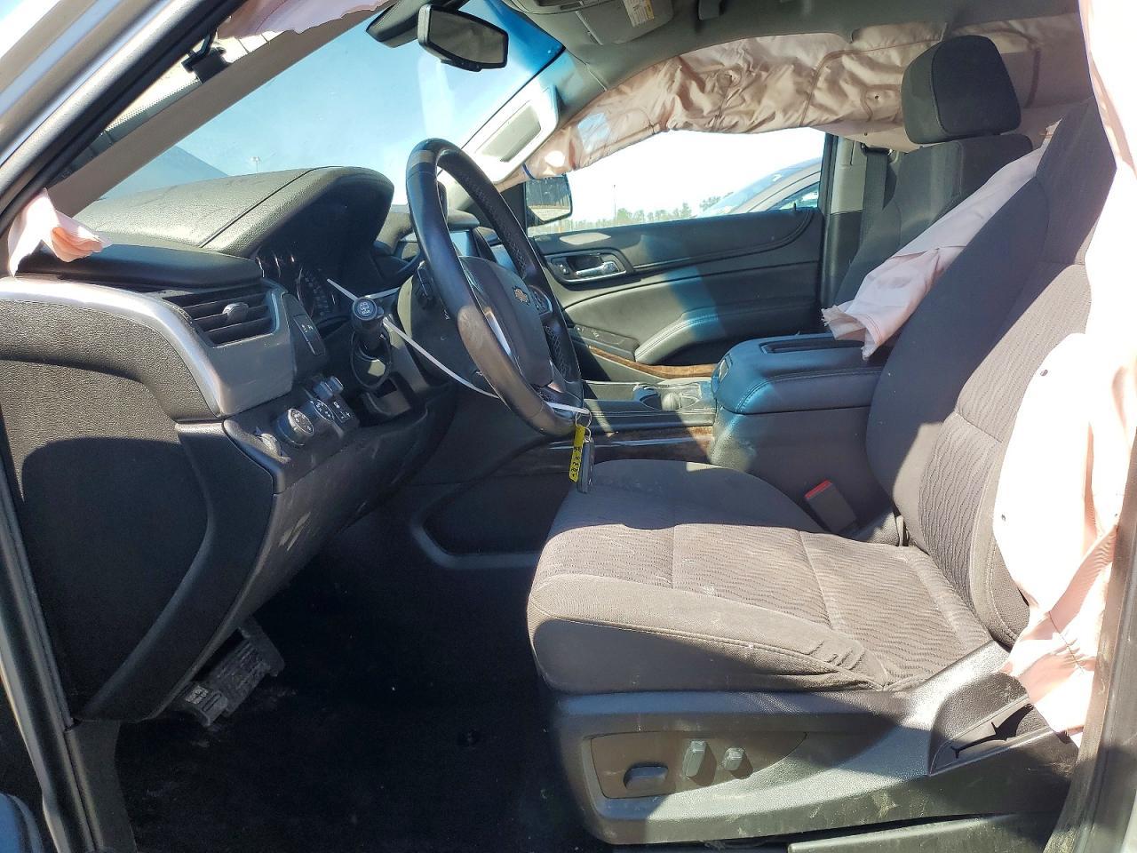 2018 Chevrolet Suburban K1500 Ls - zdjęcie 7