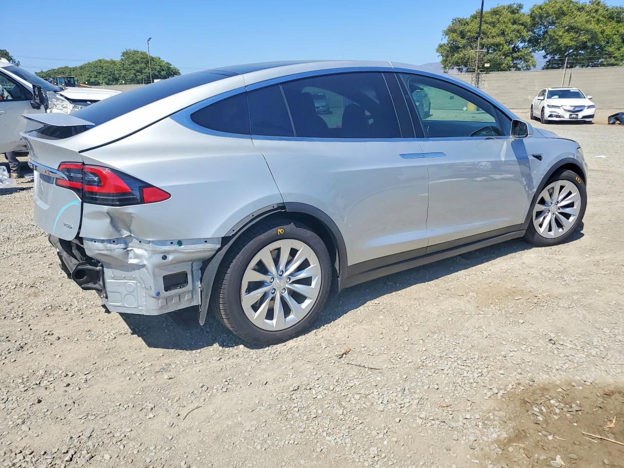 2017 Tesla Model X - zdjęcie 3