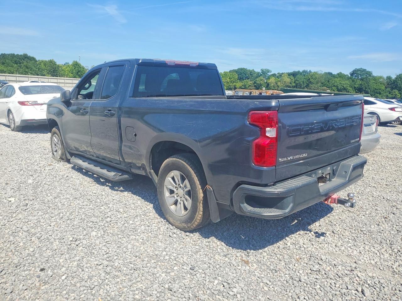 2019 Chevrolet Silverado K1500 Lt - zdjęcie 2