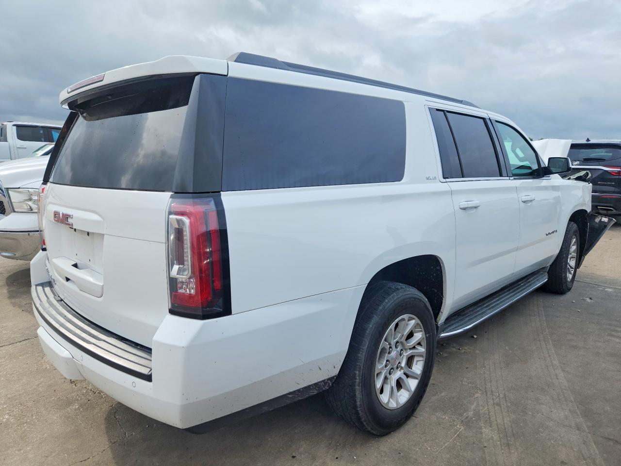 2016 GMC Yukon Xl K1500 Sle - zdjęcie 5