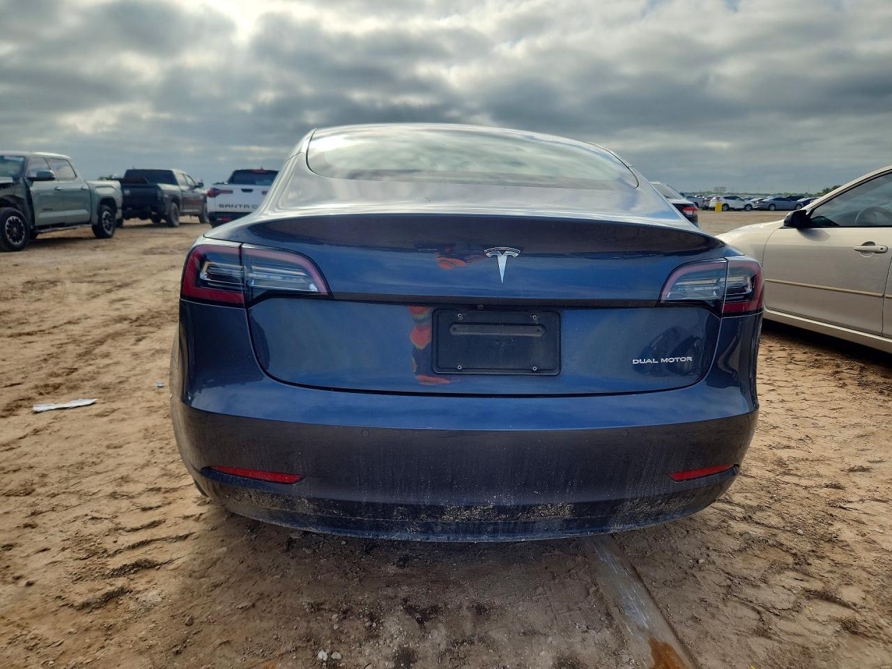 2021 Tesla Model 3 - zdjęcie 6