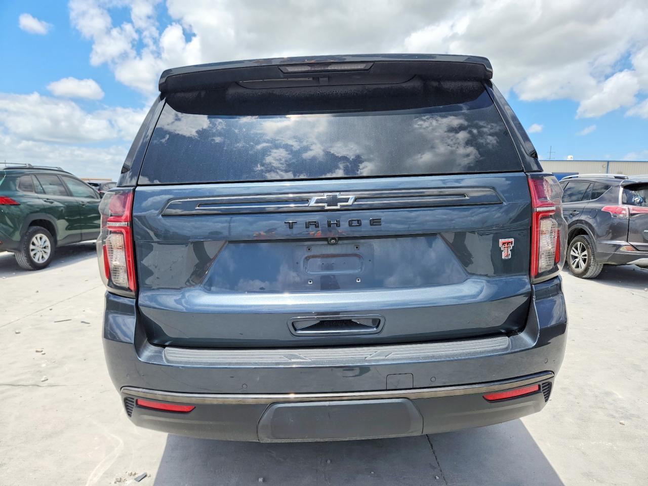 2021 Chevrolet Tahoe K1500 Z71 - zdjęcie 6