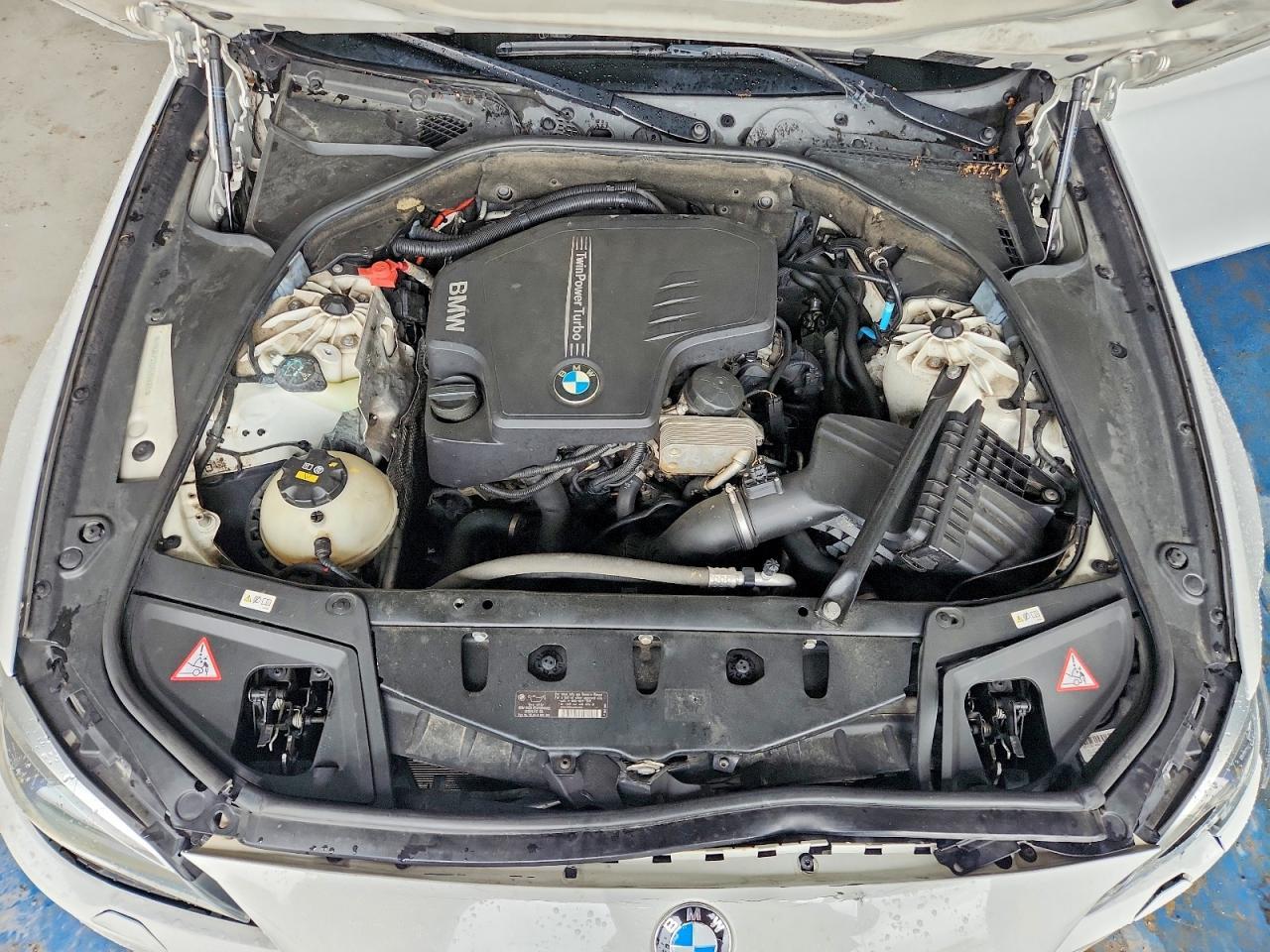 2015 BMW Seria 5 528i - zdjęcie 11