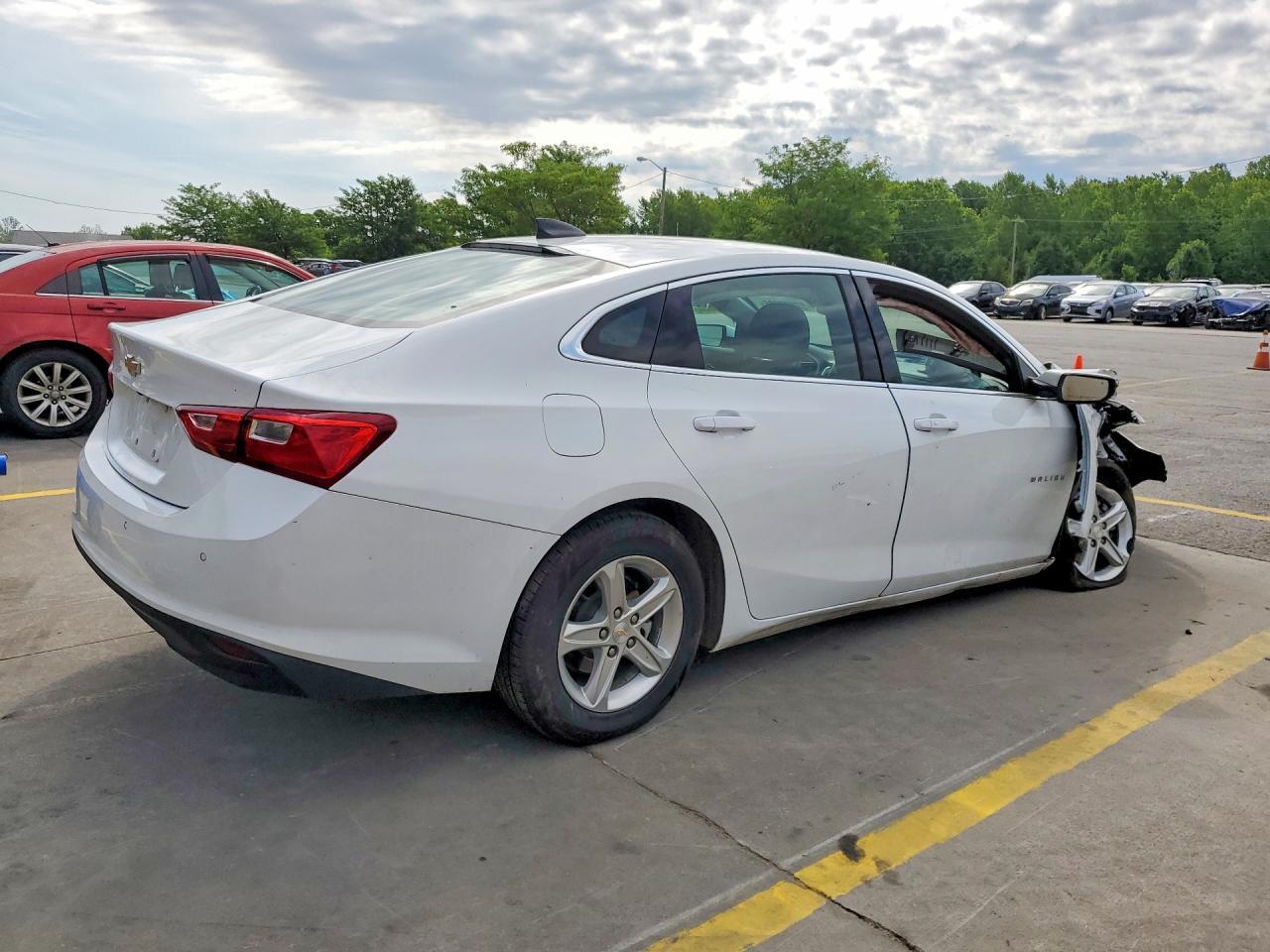 2024 Chevrolet Malibu Ls - zdjęcie 3