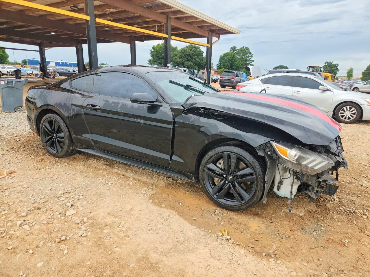 2017 Ford Mustang - zdjęcie 4