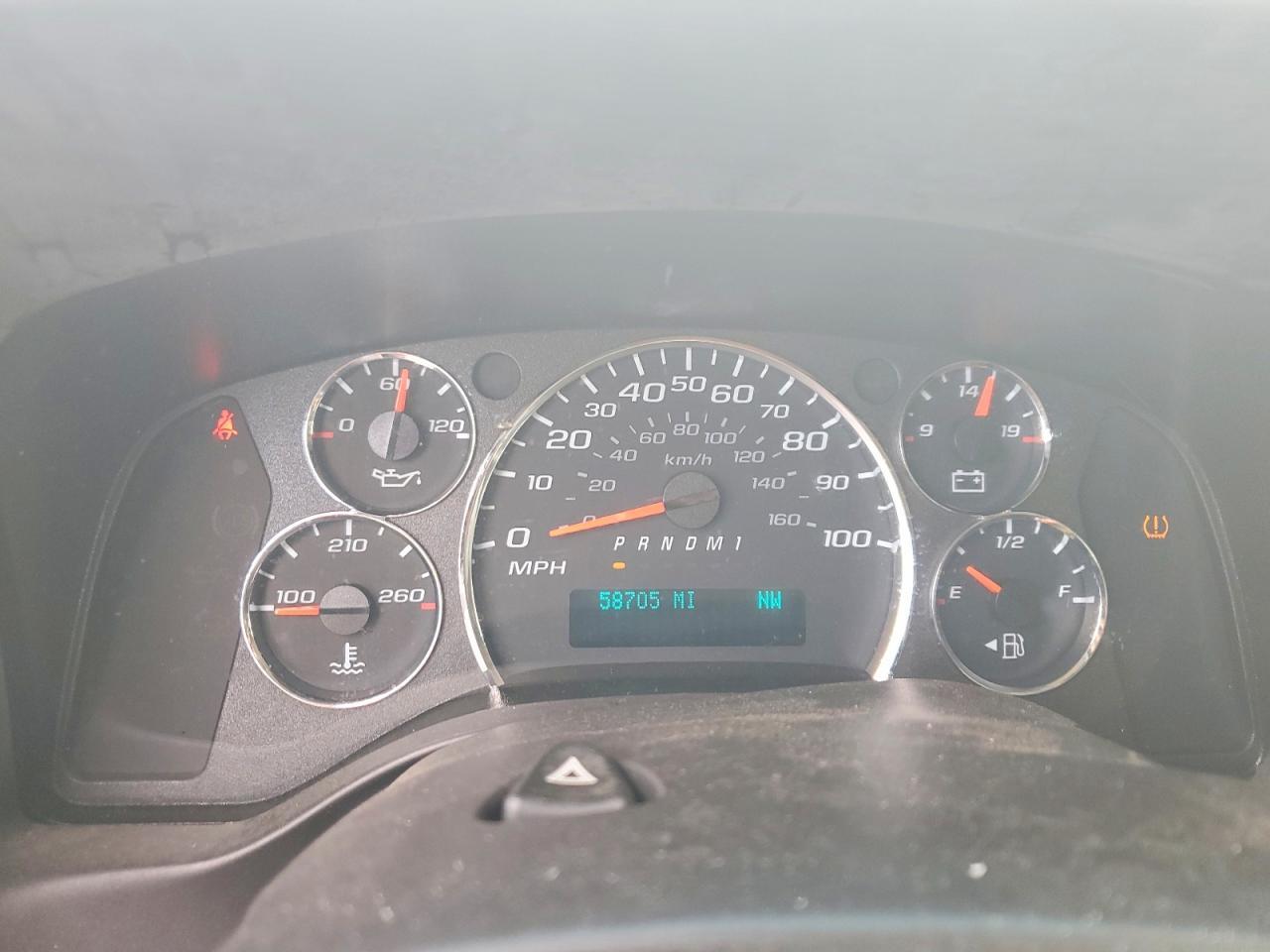 2022 Chevrolet Express G2500 - zdjęcie 9